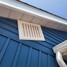 Soffit-Cleaning-in-Lindsay-Ontario 1